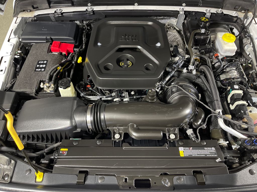 2025 Jeep Wrangler 4-Door Sahara - Photo 9