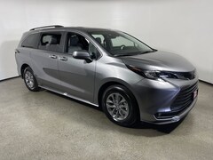 2026 Toyota Sienna XLE 8 PASSENGER