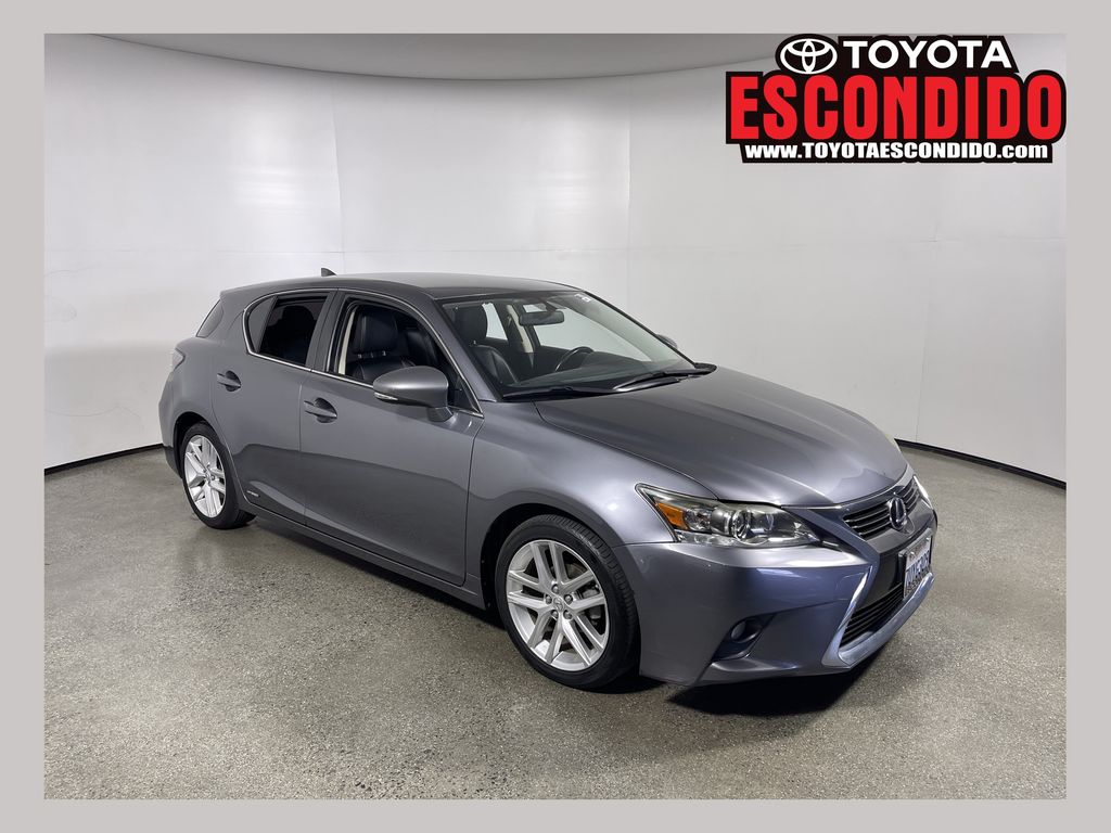2016 Lexus CT 200h 200h's photo