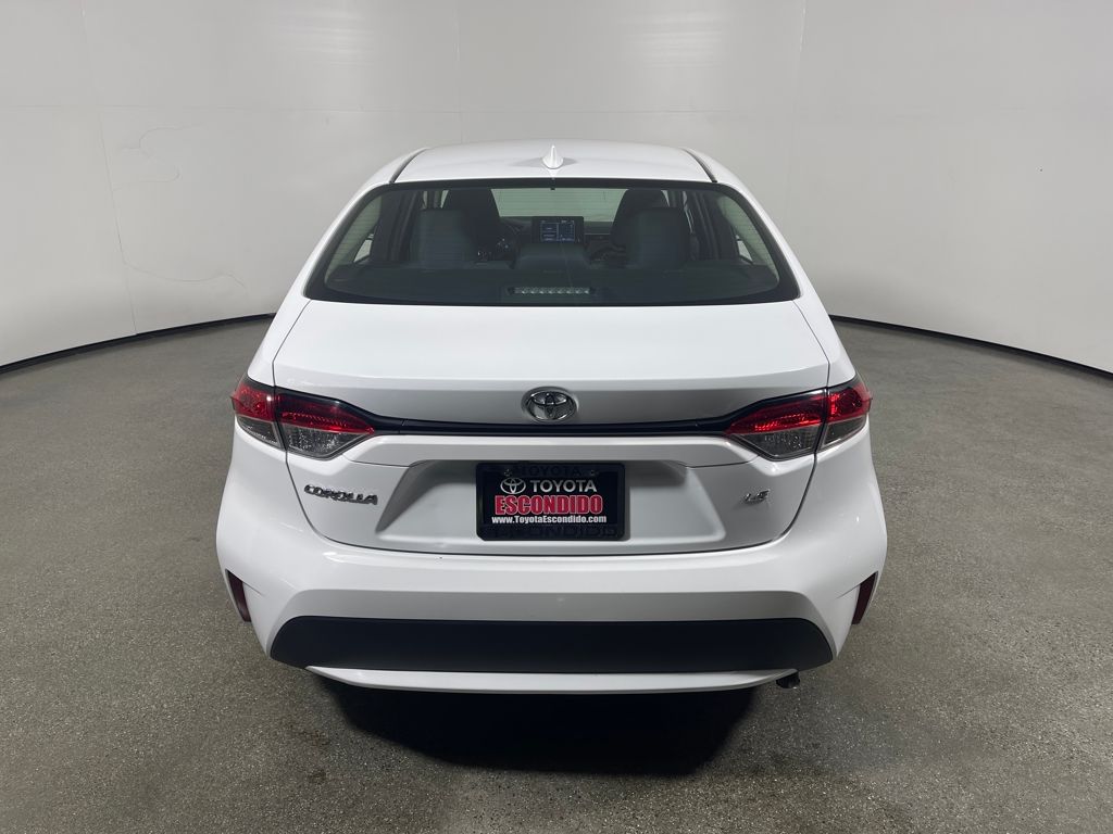 2022 Toyota Corolla LE photo 4