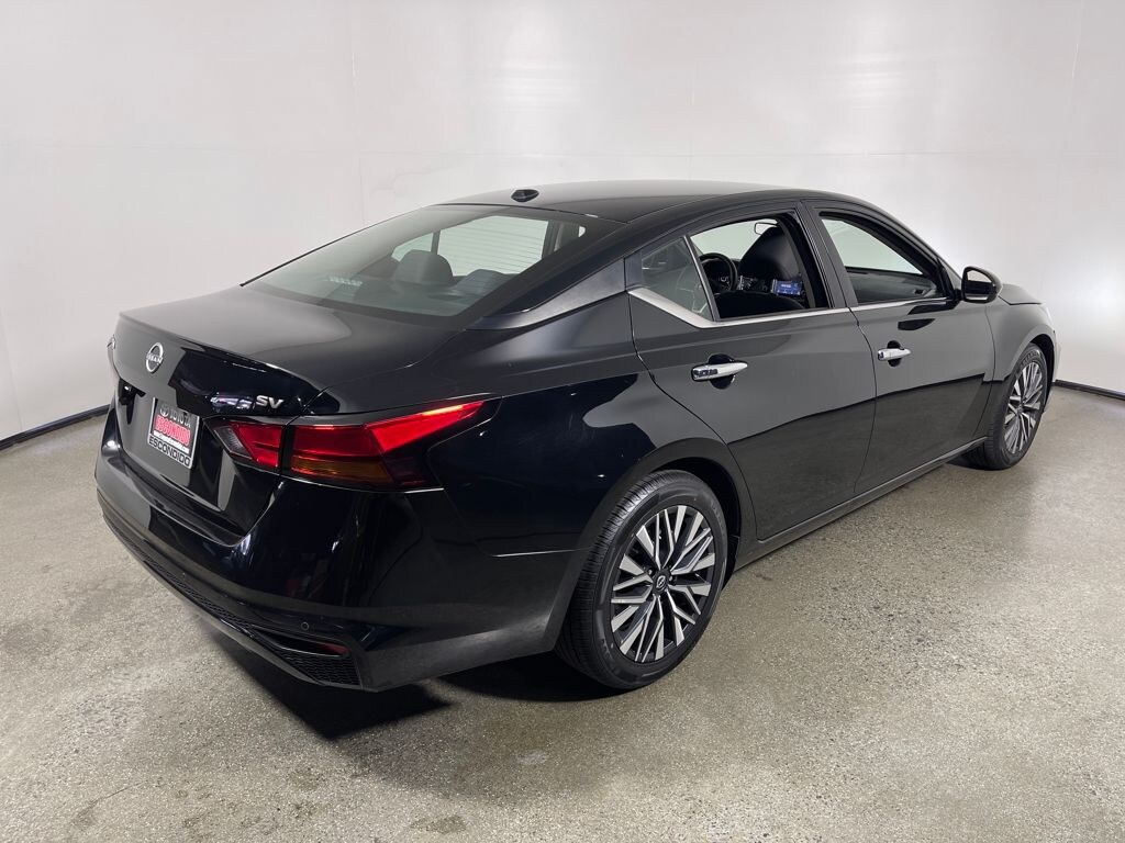 Used 2023 Nissan Altima 2.5 SV Sedan