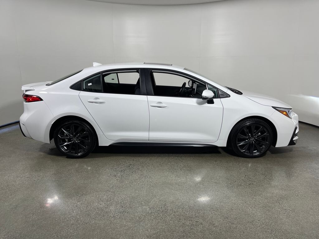 Used 2025 Toyota Corolla SE Sedan