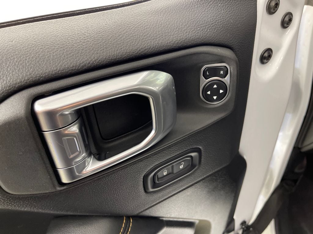 2025 Jeep Wrangler 4-Door Sahara - Photo 16