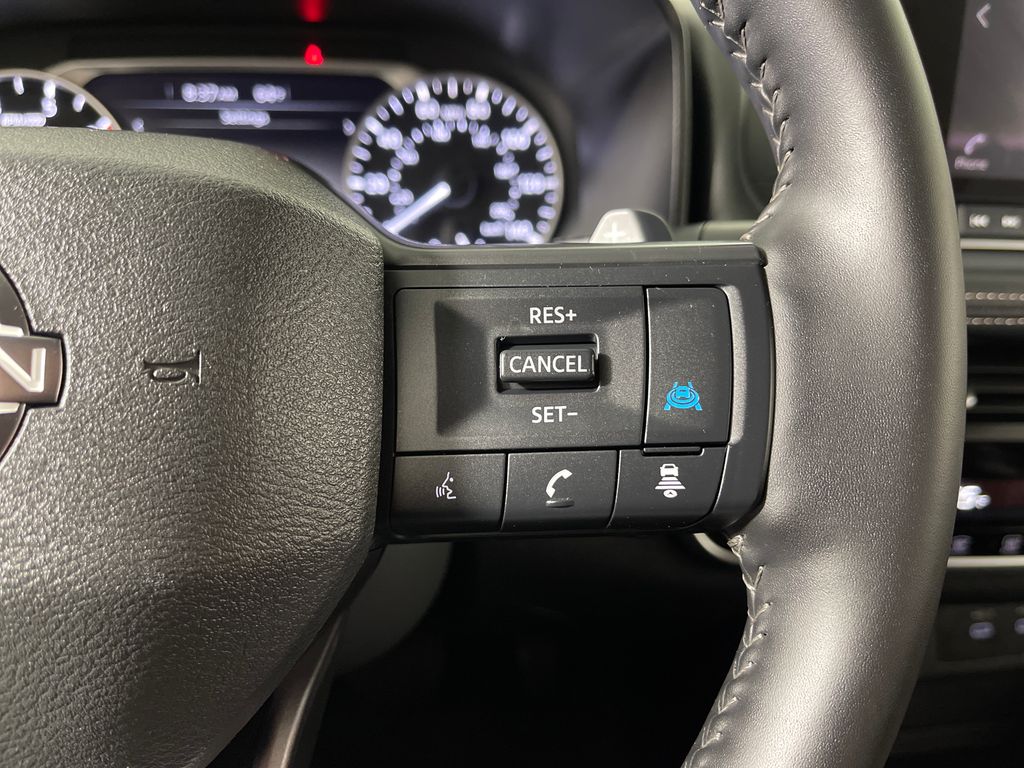 2025 Nissan Rogue SV - Photo 27