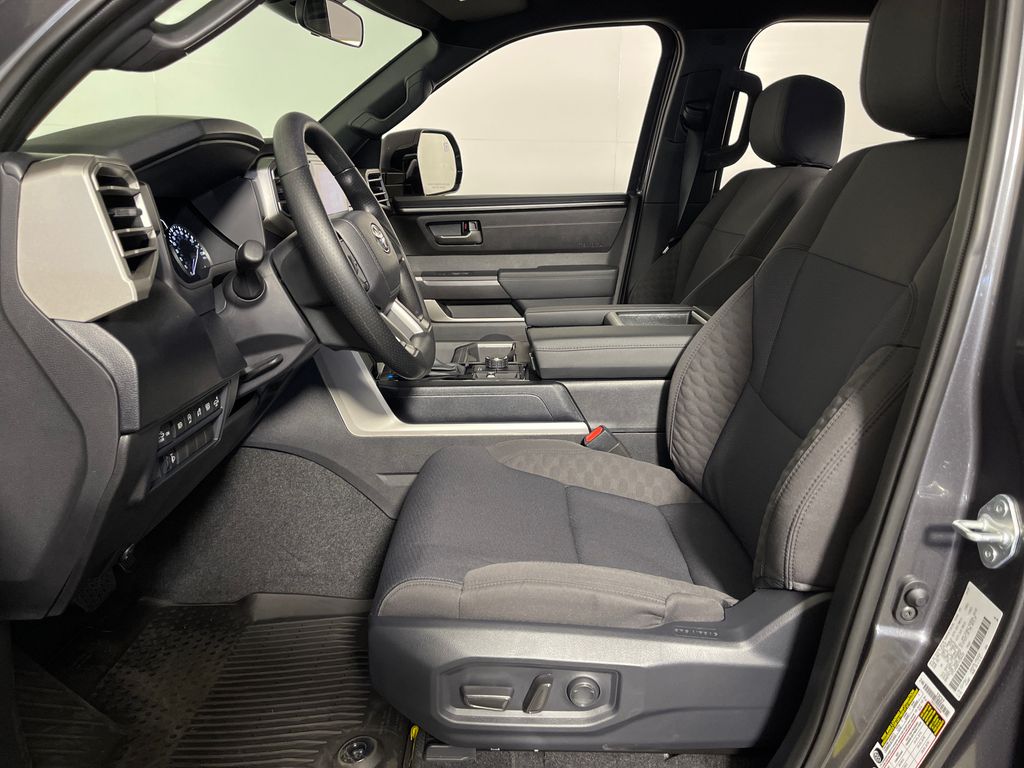 2026 Toyota Tundra SR5 - Photo 12