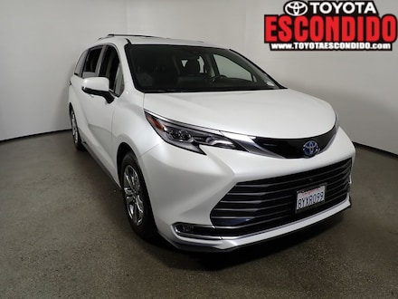 2022 Toyota Sienna Platinum 7 Passenger Van Passenger Van