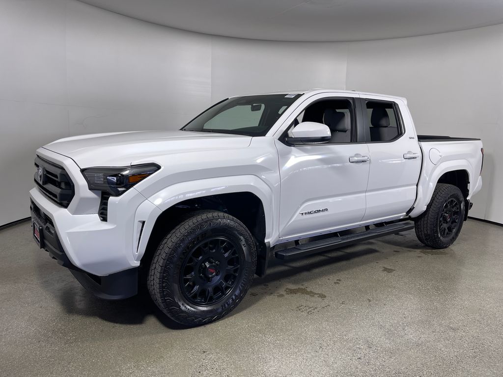 2026 Toyota Tacoma SR5 - Photo 7
