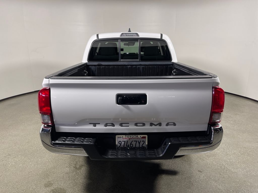 2020 Toyota Tacoma SR5 photo 4