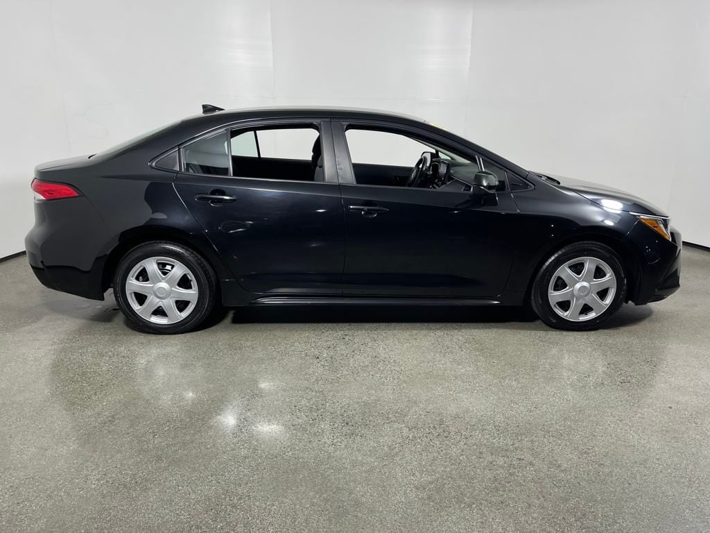 Used 2022 Toyota Corolla LE with VIN 5YFEPMAE8NP330713 for sale in Northfield, Minnesota