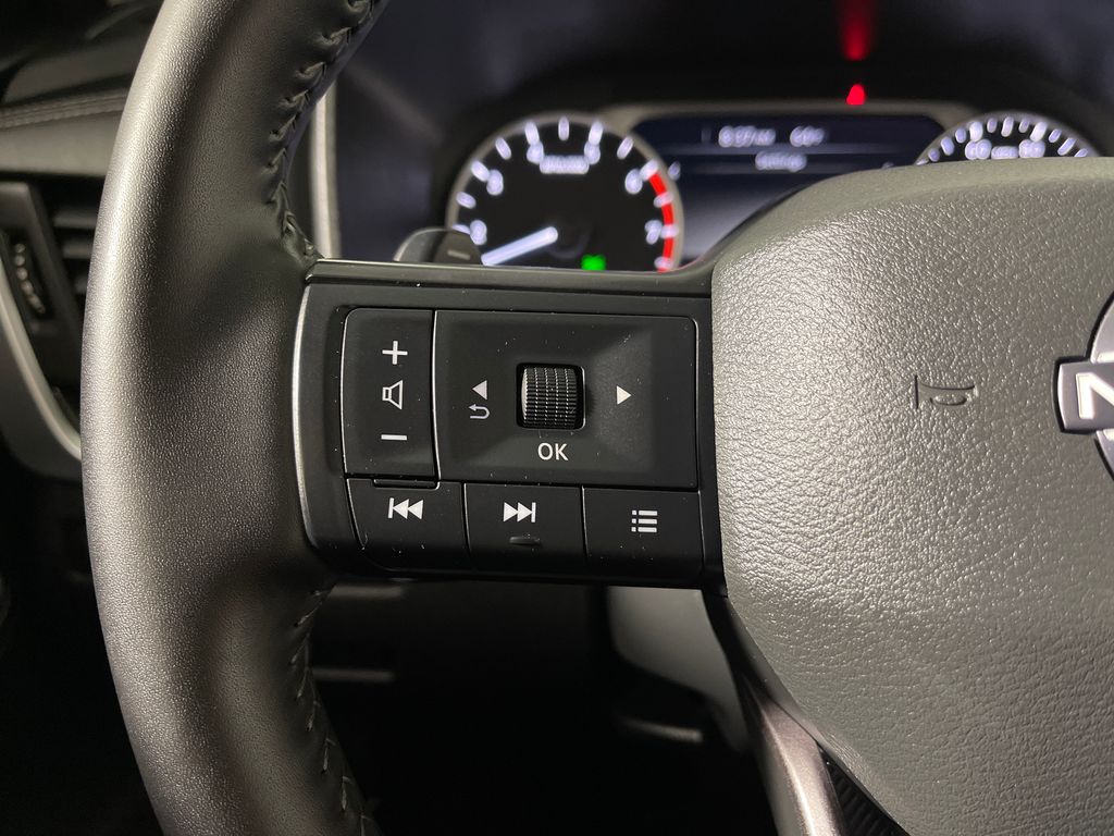 2025 Nissan Rogue SV - Photo 26