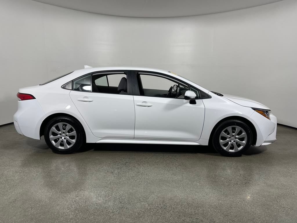 Used 2022 Toyota Corolla LE with VIN 5YFEPMAE0NP278140 for sale in Northfield, Minnesota
