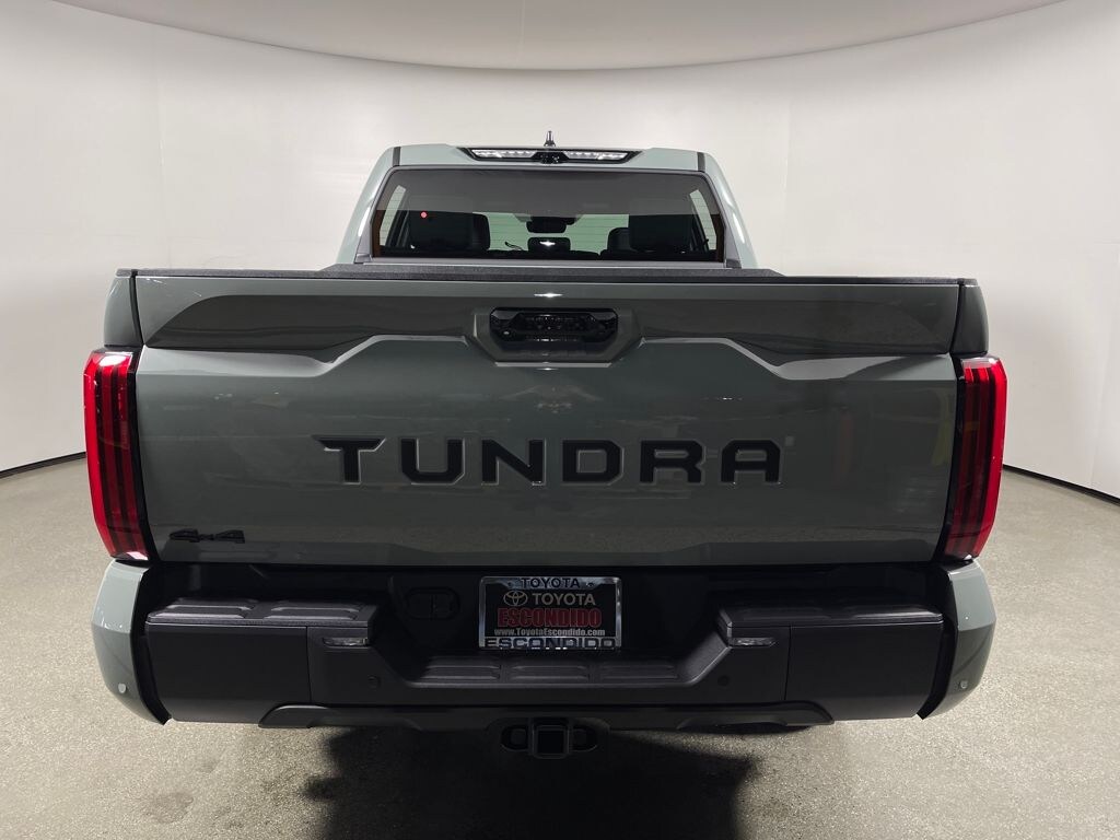 New 2026 Toyota Tundra Limited LIMITED CREWMAX 5.5