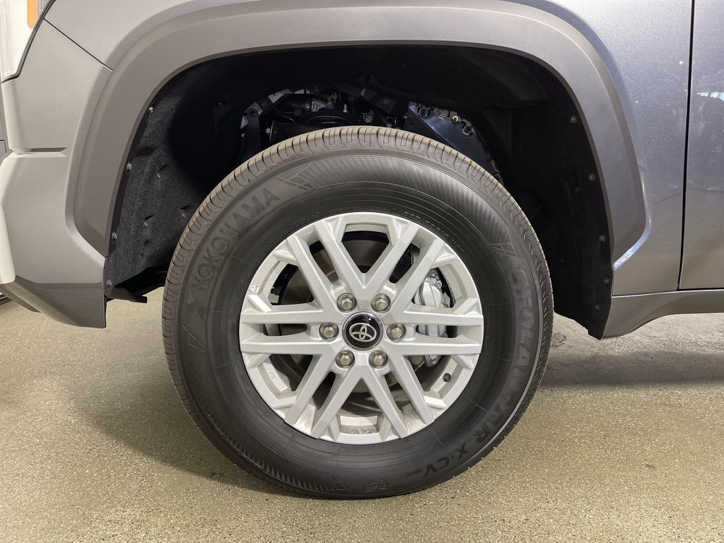 2026 Toyota Tundra SR5 - Photo 11