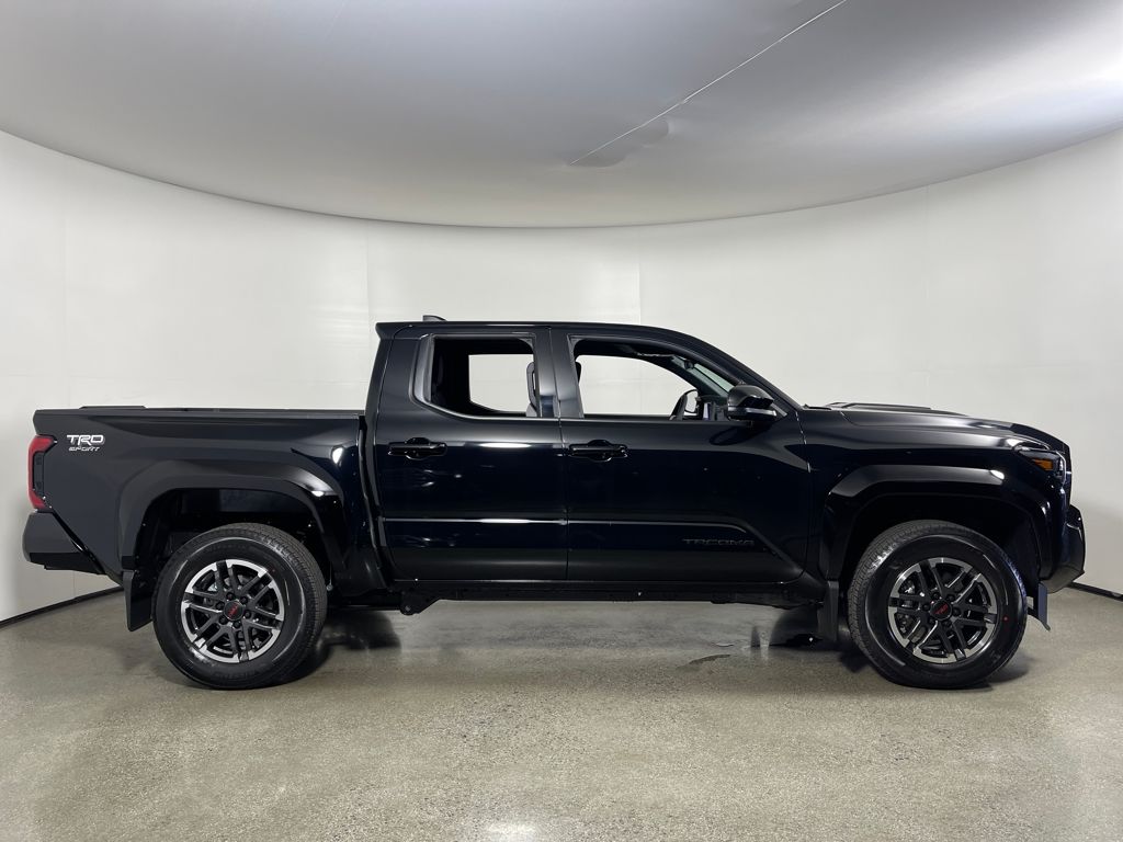2025 Toyota Tacoma TRD Sport 4x4 Double Cab photo 2