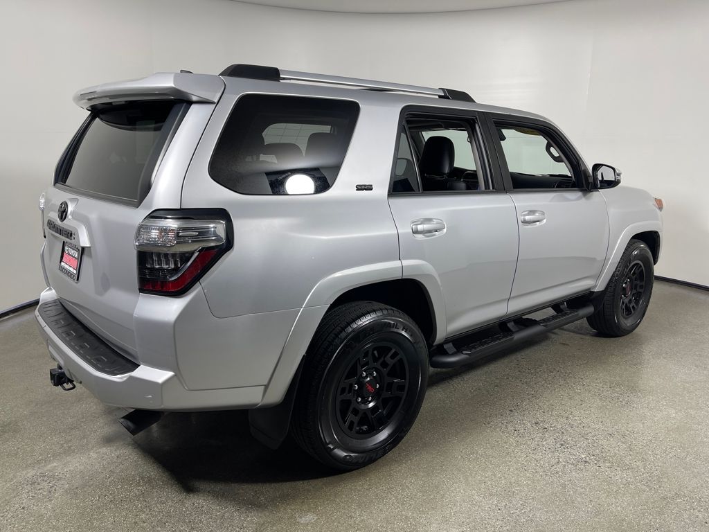 2023 Toyota 4Runner SR5 photo 3