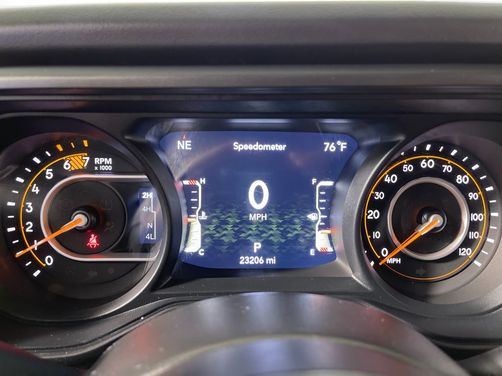 2025 Jeep Wrangler 4-Door Sahara - Photo 18