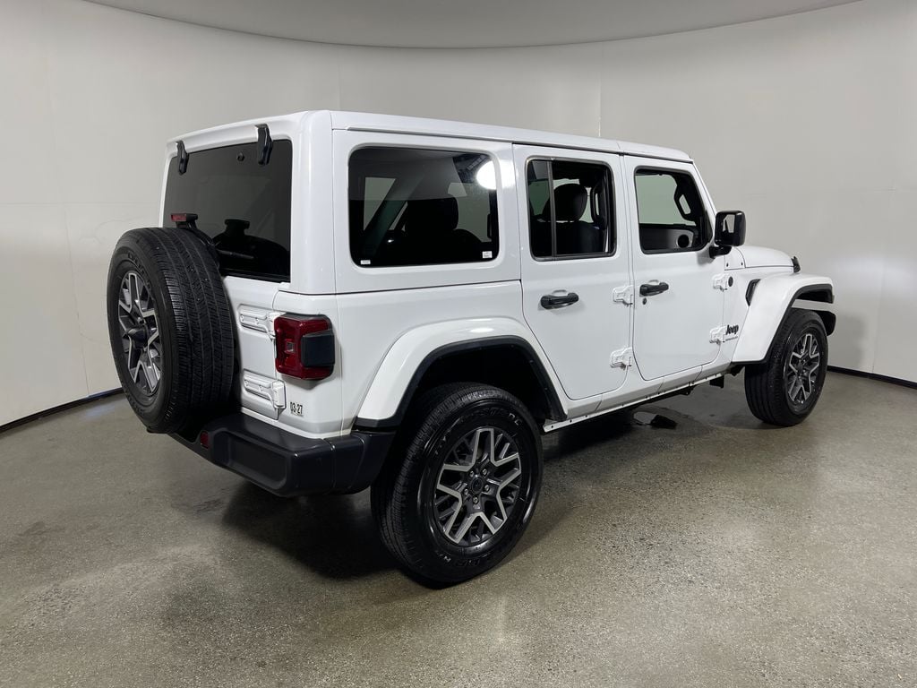2025 Jeep Wrangler 4-Door Sahara - Photo 3