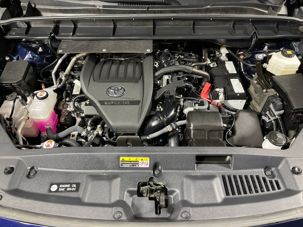 2025 Toyota Highlander XSE - Photo 9
