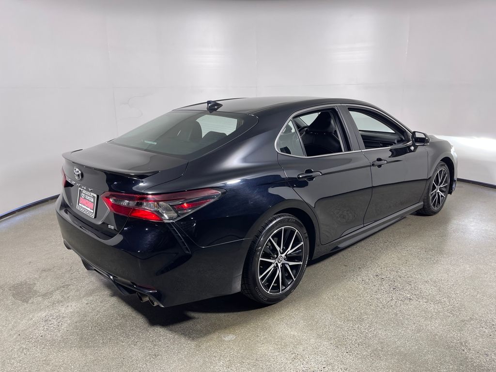 2023 Toyota Camry SE photo 2