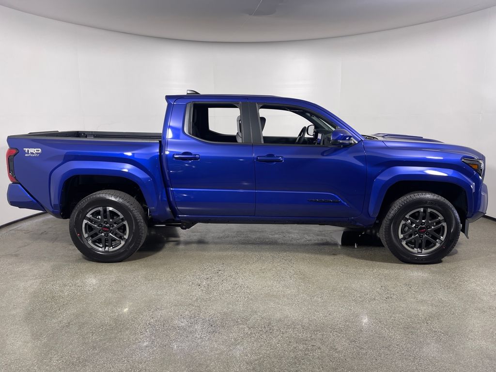 2025 Toyota Tacoma TRD Sport Double Cab photo 2