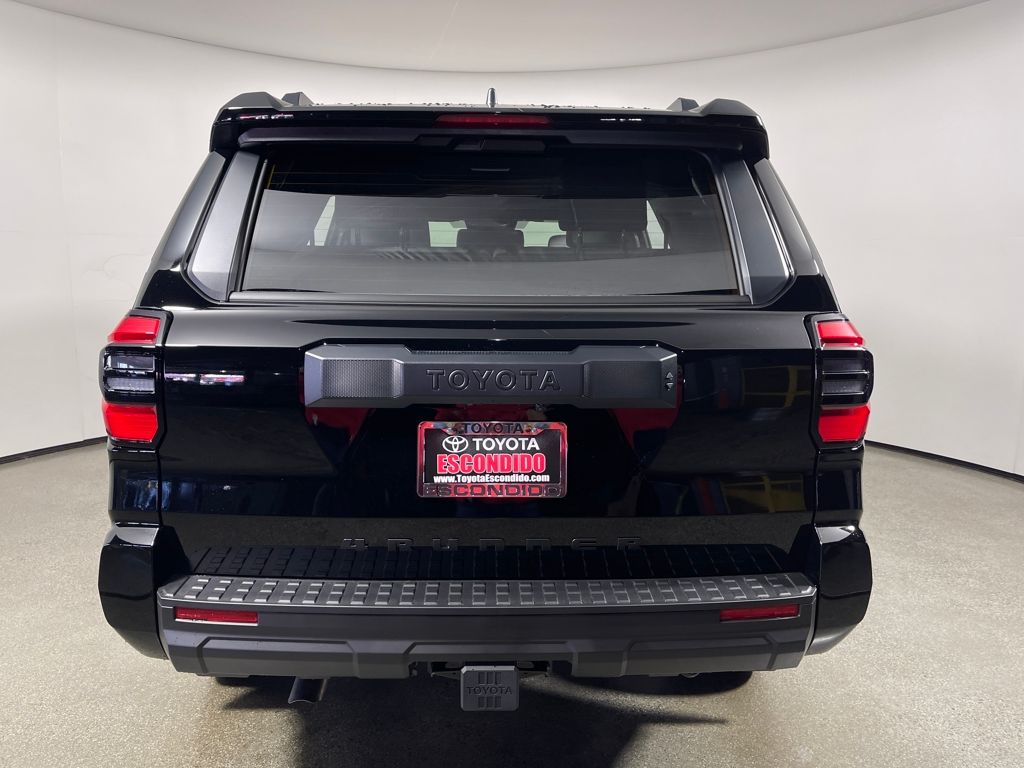 2025 Toyota 4Runner 4WD SR5 photo 4