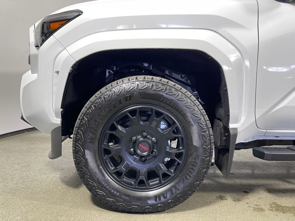 2026 Toyota Tacoma SR5 - Photo 11