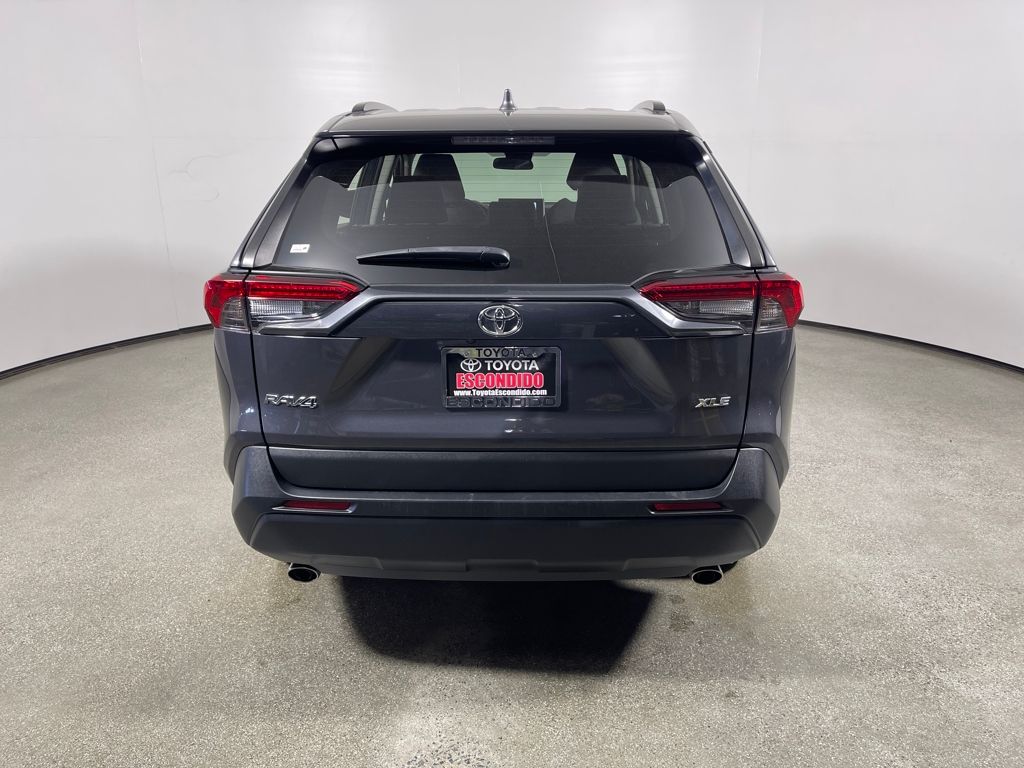 2024 Toyota RAV4 XLE photo 4