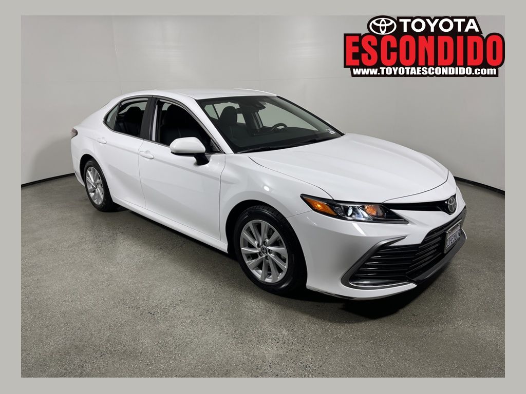 2022 Toyota Camry LE