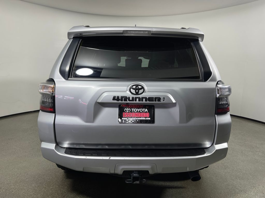 2023 Toyota 4Runner SR5 photo 4