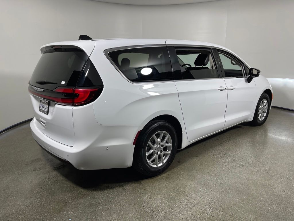 Used 2024 Chrysler Pacifica Touring L Van Passenger Van