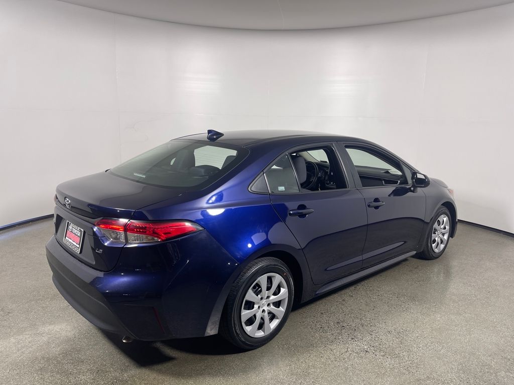 2023 Toyota Corolla LE photo 3