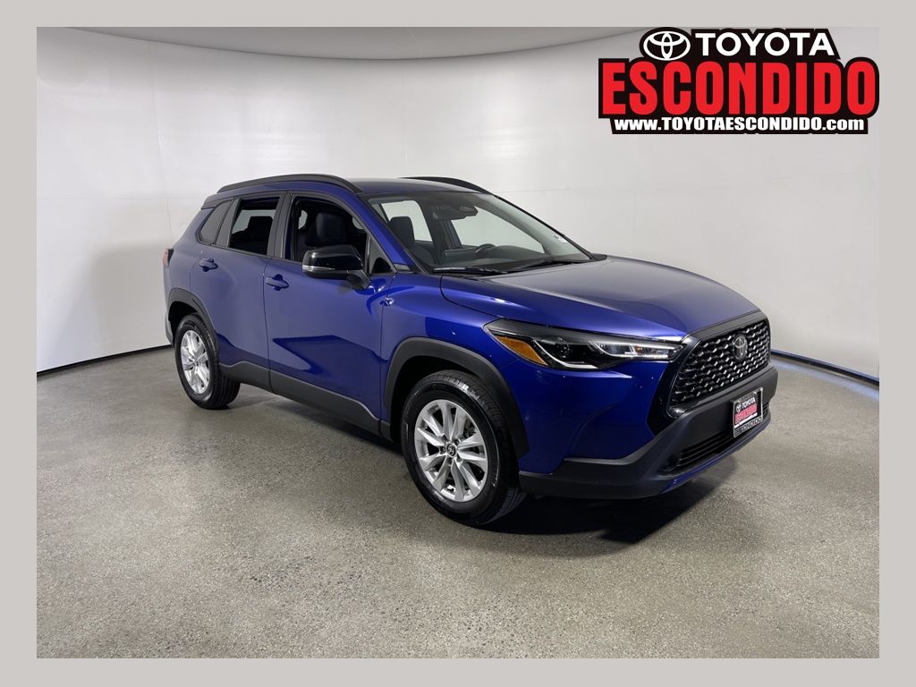2025 Toyota Corolla Cross LE