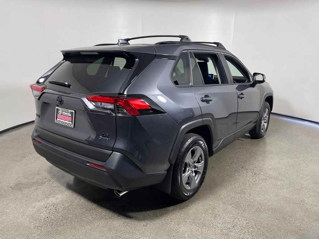 2025 Toyota RAV4 Hybrid LE photo 3