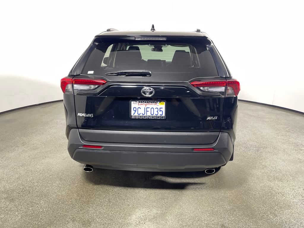 2022 Toyota RAV4 XLE photo 4
