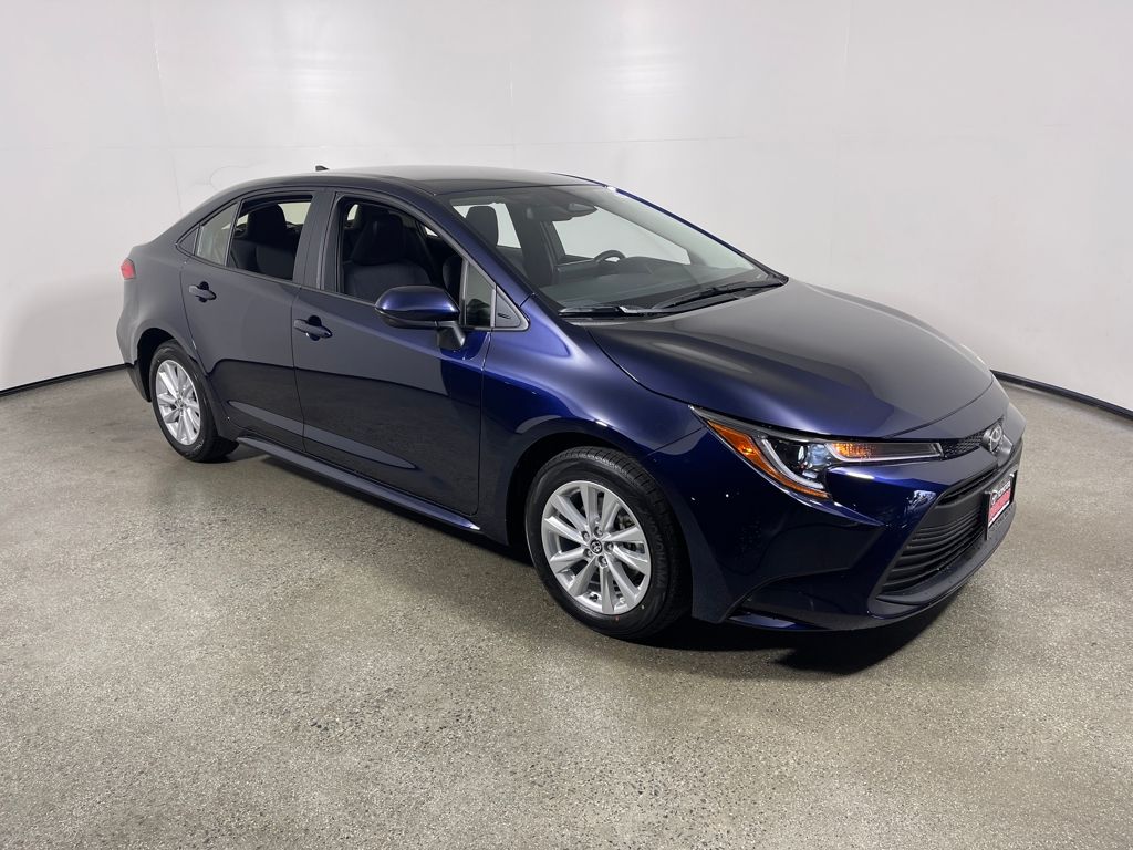 2026 Toyota Corolla LE's photo