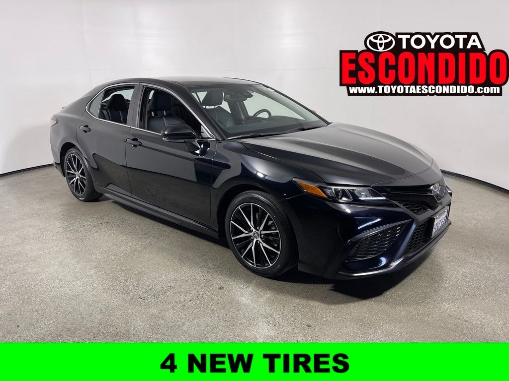 Used 2022 Toyota Camry SE Sedan
