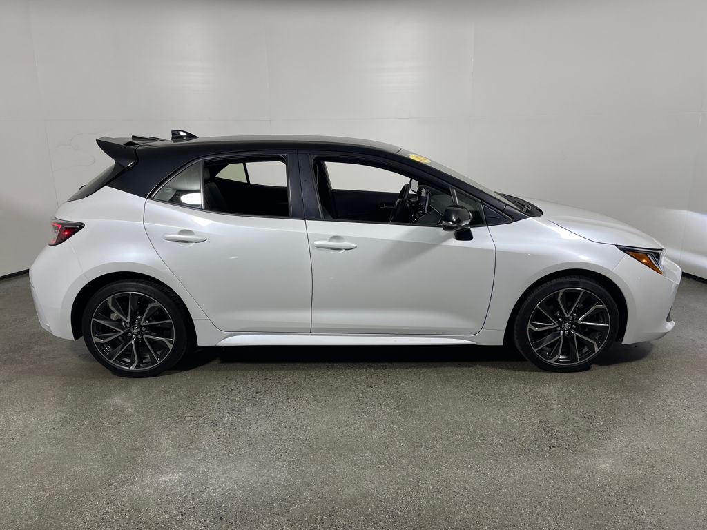 2022 Toyota Corolla XSE photo 2