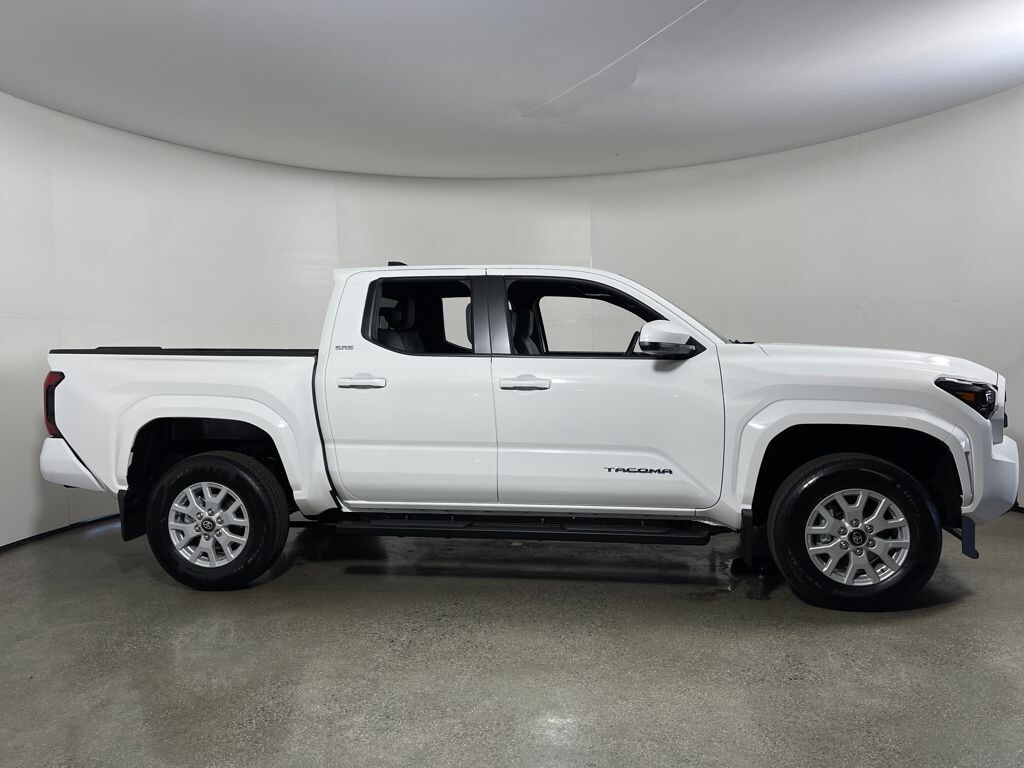 New 2026 Toyota Tacoma SR5 4X4 DOUBLE CAB