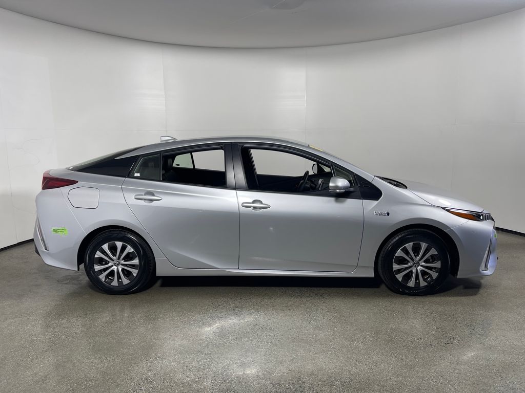 2022 Toyota Prius Prime photo 2