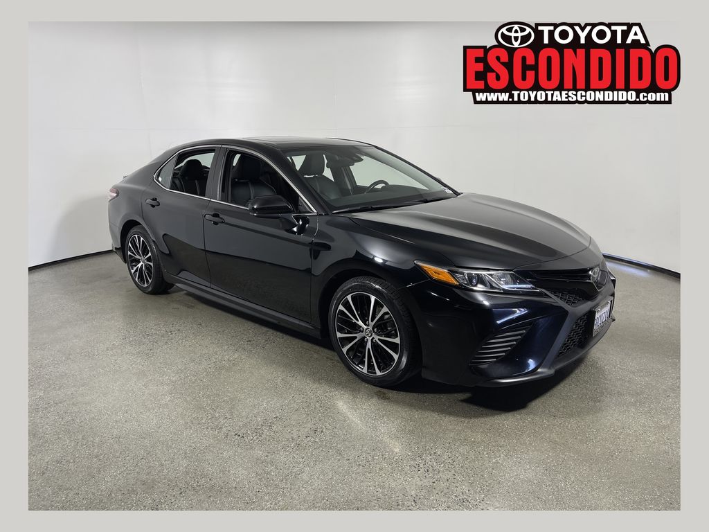 2020 Toyota Camry 2.5 Auto SE's photo