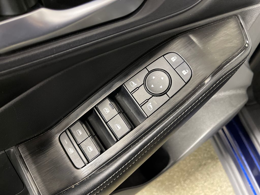 2025 Nissan Rogue SV - Photo 16