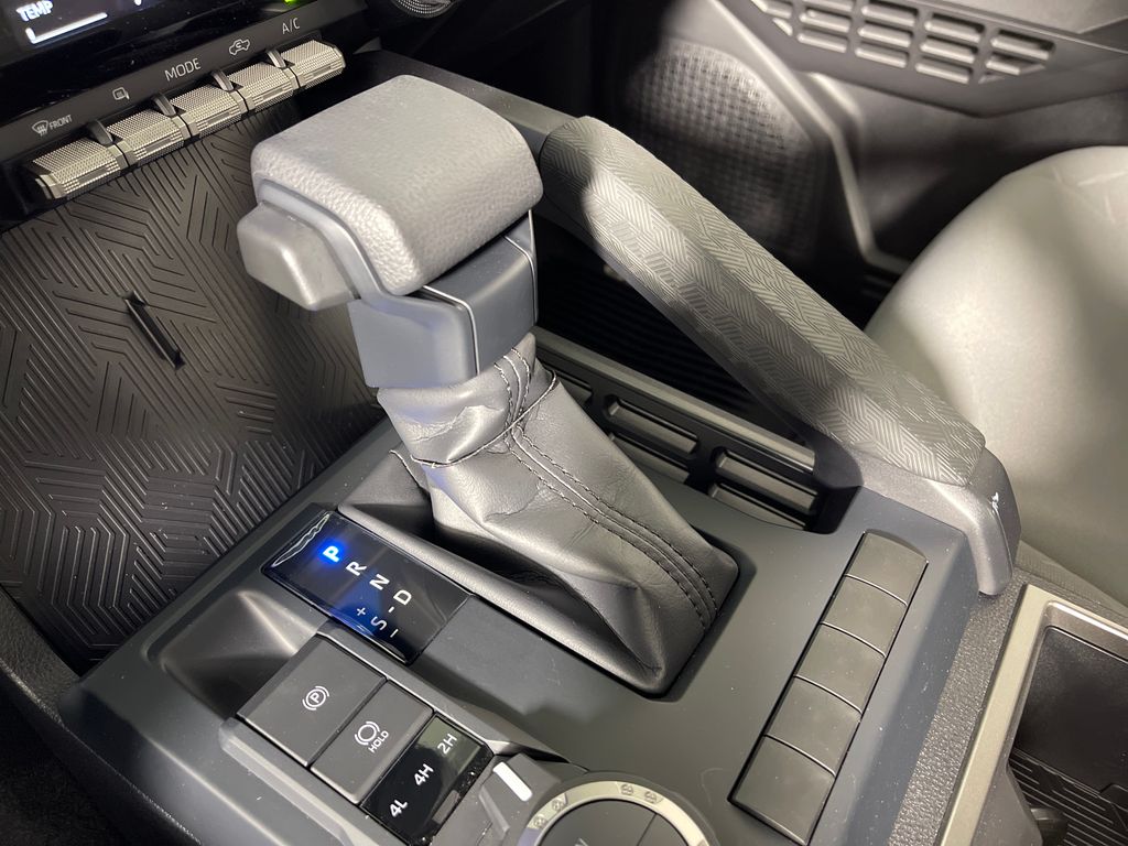 2026 Toyota Tacoma SR5 - Photo 22