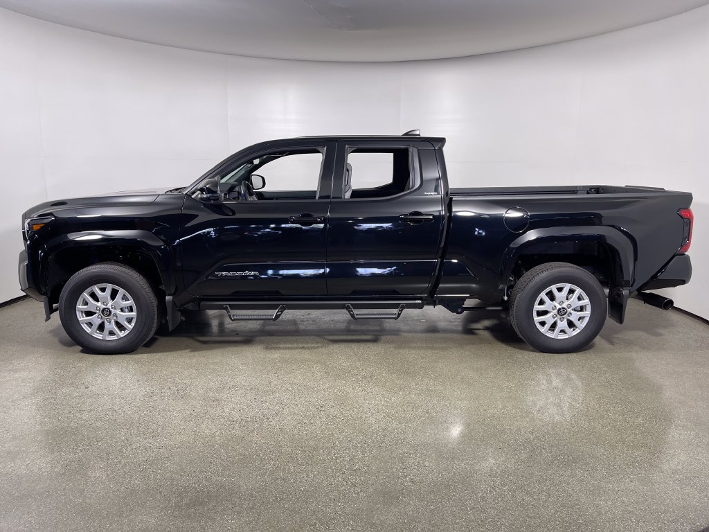 2026 Toyota Tacoma SR5 - Photo 6