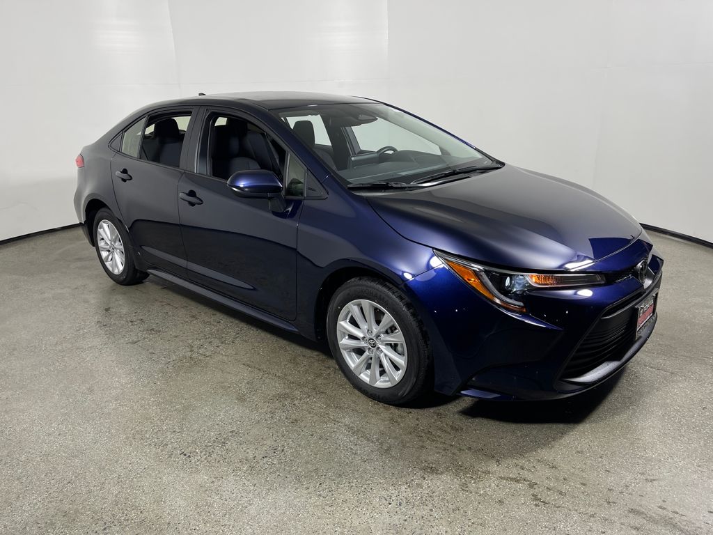 2026 Toyota Corolla LE's photo