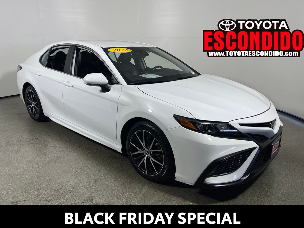 2022 Toyota Camry SE