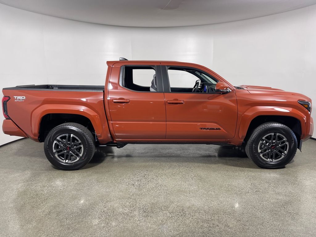 2025 Toyota Tacoma TRD Sport Double Cab photo 2