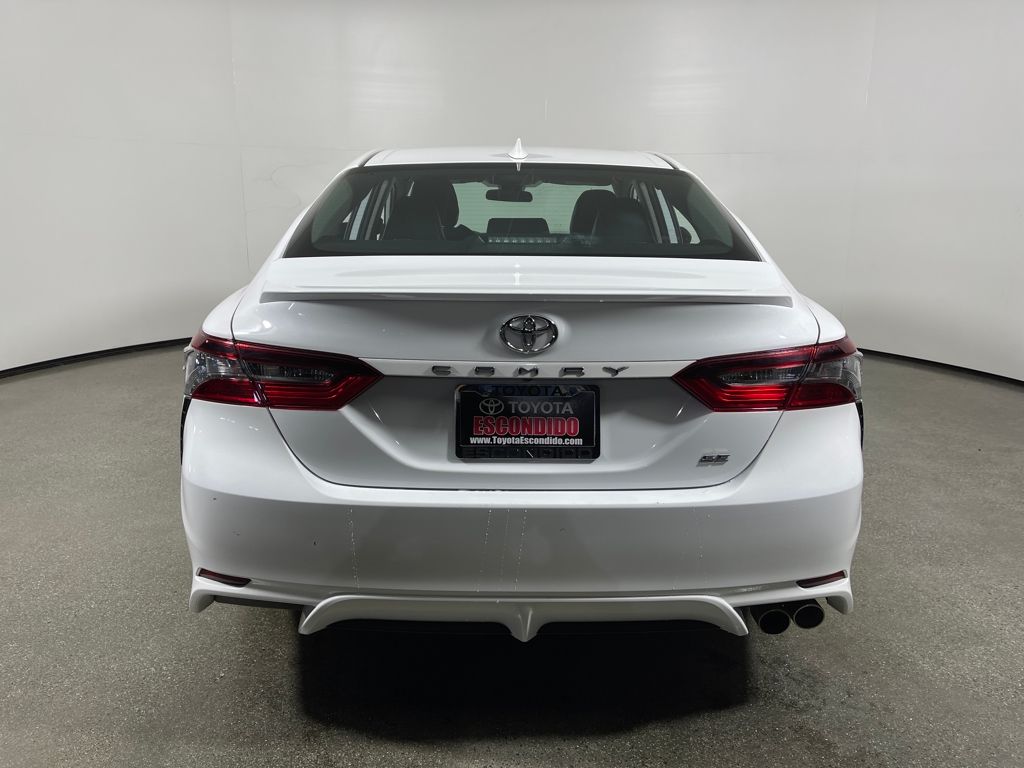 2023 Toyota Camry SE photo 4