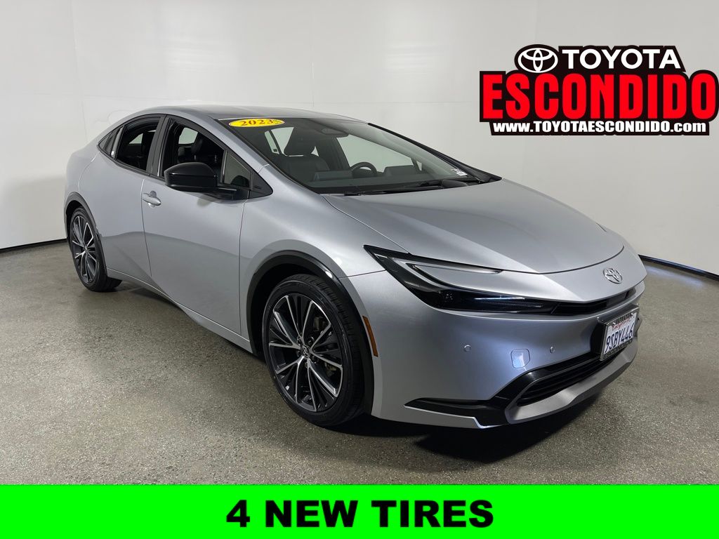 2023 Toyota Prius XLE's photo