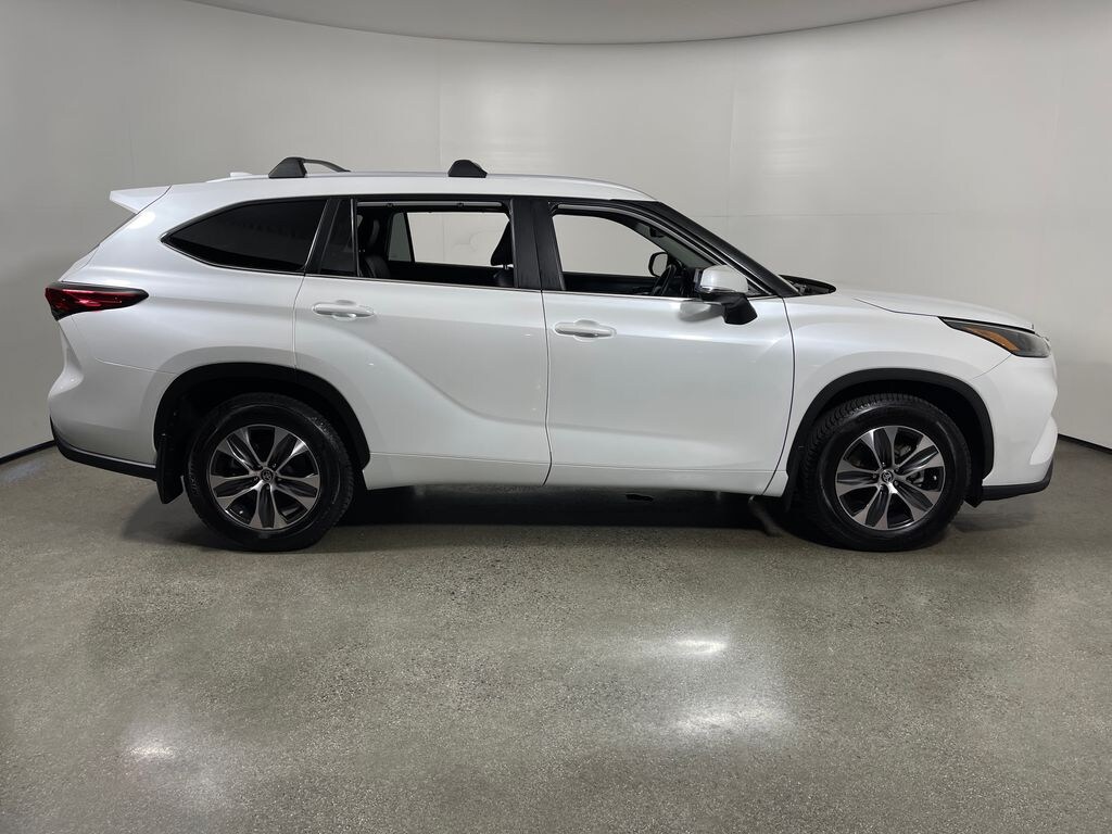 Used 2023 Toyota Highlander L SUV