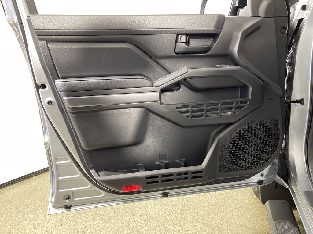 2026 Toyota Tacoma SR5 - Photo 17